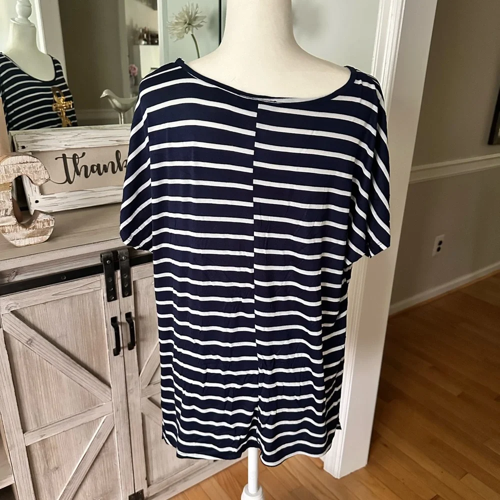 Free Kisses Nautical Striped Sequin Anchor Top - Navy and Gold Size 1X New! - Picture 3 of 4